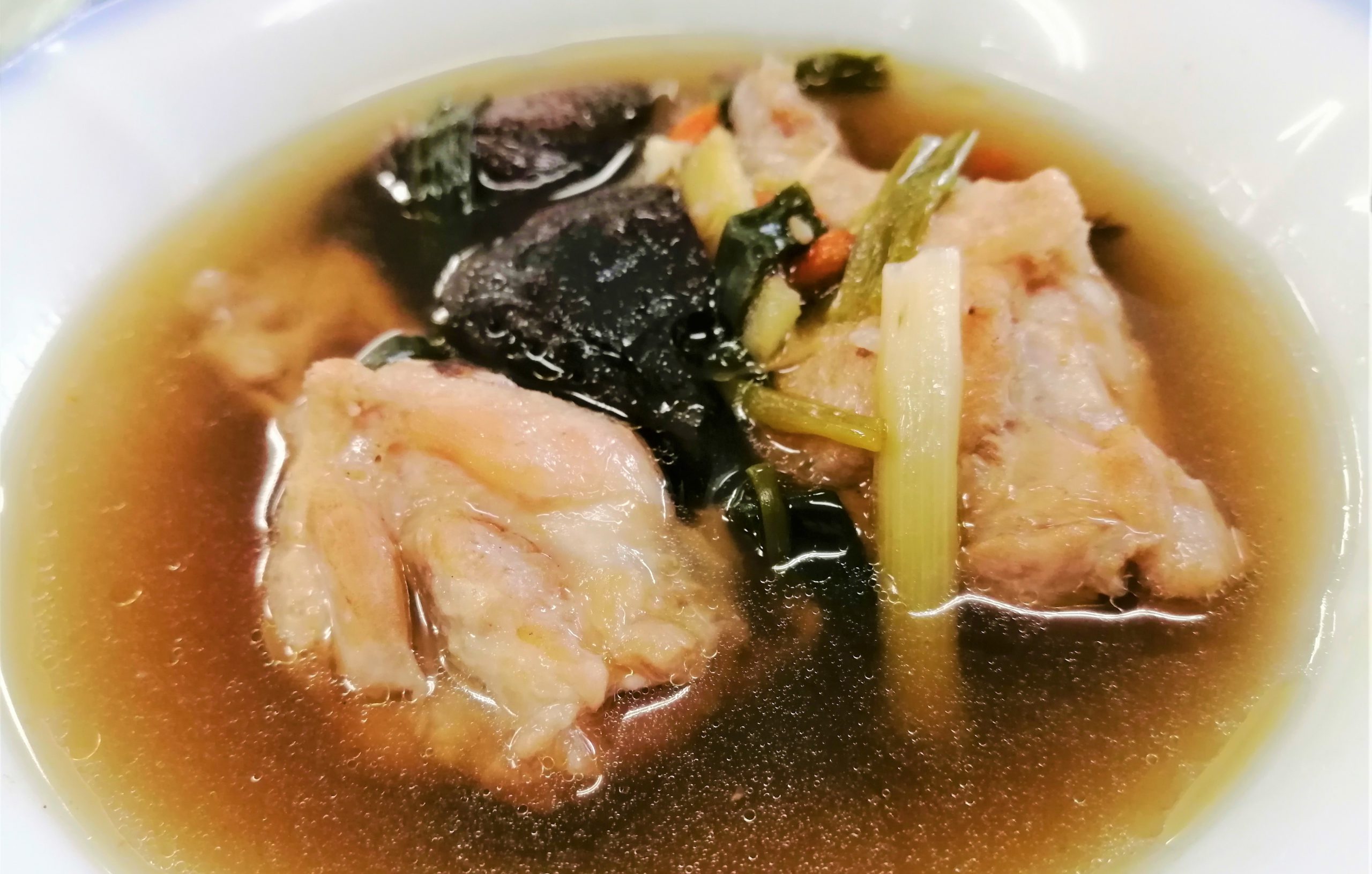 旨味たっぷり 乾しいたけを使ったほっこりあったか薬膳スープの作り方 ニュース ブログ 原木しいたけ通販なら へるしいたけ 旨味たっぷり 乾しいたけを使ったほっこりあったか薬膳スープの作り方 ニュース ブログ 原木しいたけ通販なら へるしいたけ
