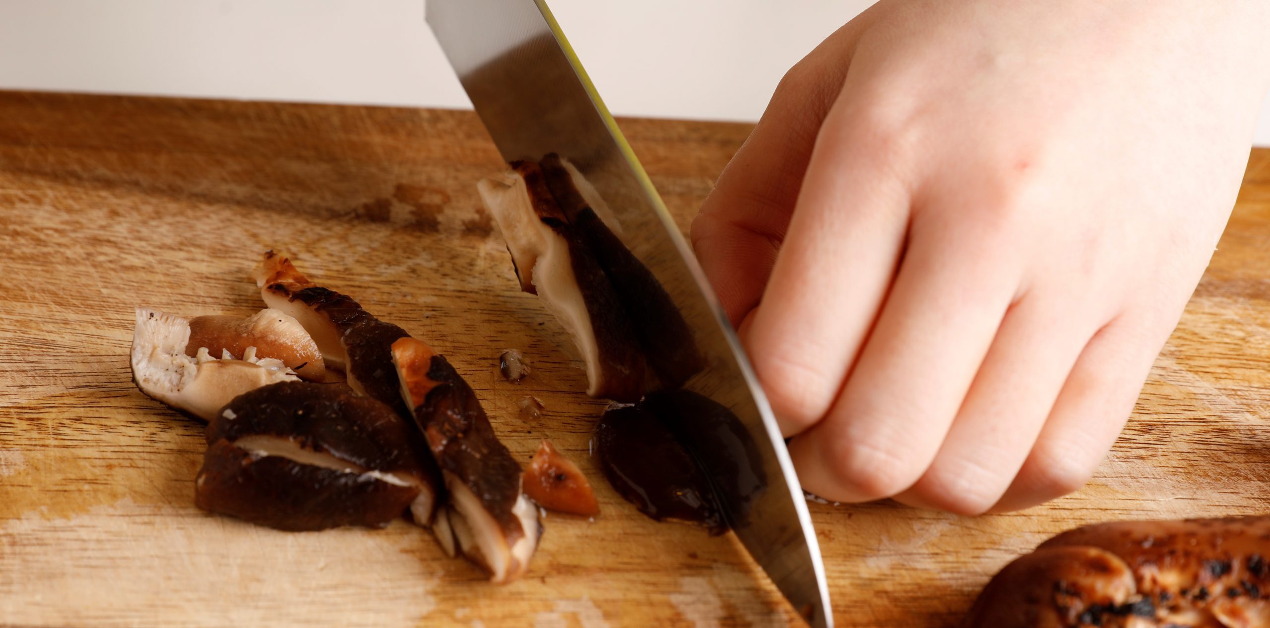 お湯で１５分 すぐ調理 注目の低温乾燥しいたけについて説明します ニュース ブログ 原木しいたけ通販なら へるしいたけ