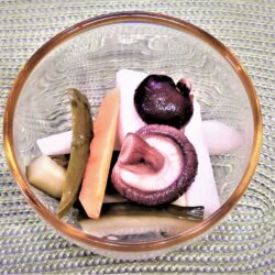 干しシイタケと野菜のピクルス 干しシイタケと野菜のピクルス