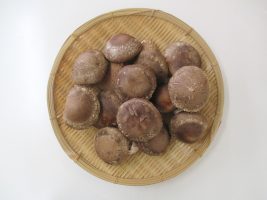 冷凍熟成椎茸（２Lサイズ：７cm～８cm）